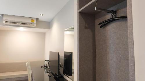 avana bangkok hotel and convention centre