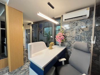 Ali House Patong,,3 star