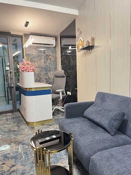 Ali House Patong,,3 star