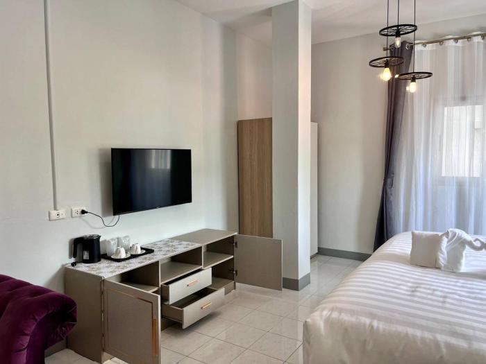 ali house patong
