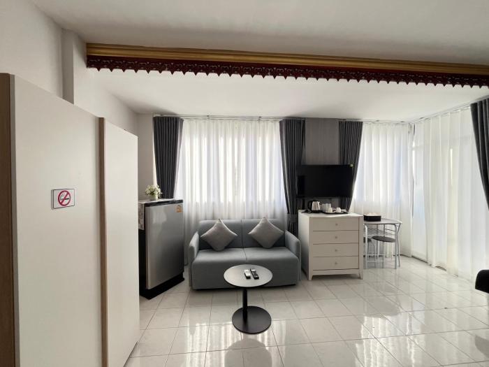 ali house patong