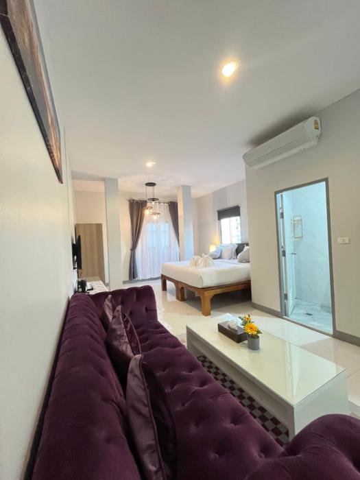 ali house patong