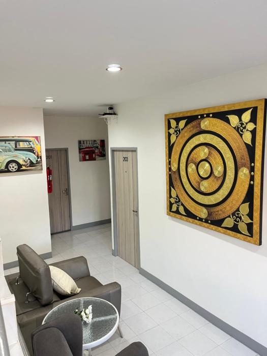ali house patong
