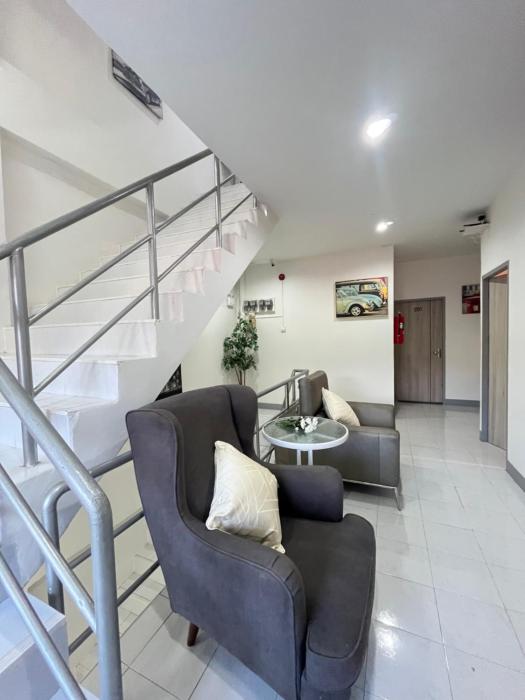 ali house patong