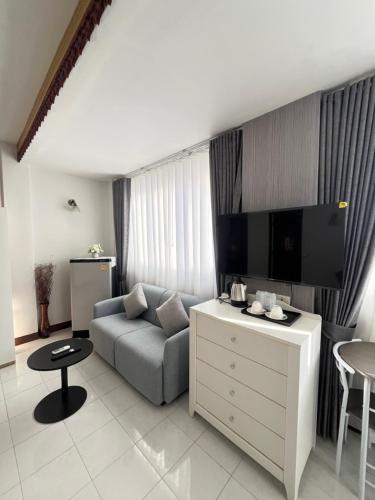 ali house patong