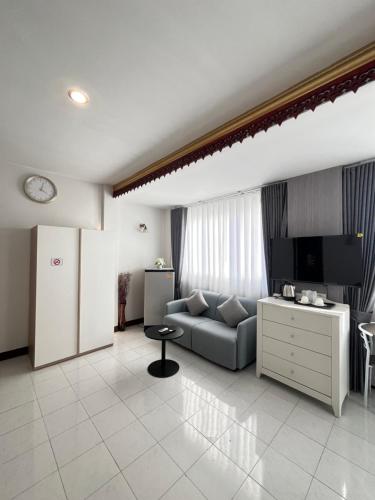 ali house patong