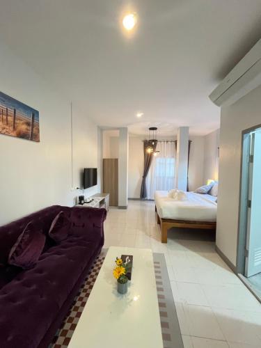ali house patong