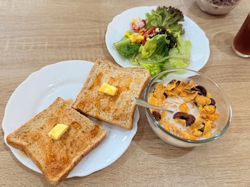 Kata Kata Stay,,2 star