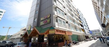 patong expat hotel
