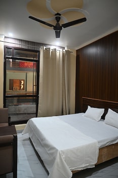 Hotel Arti Cottage,,3 star