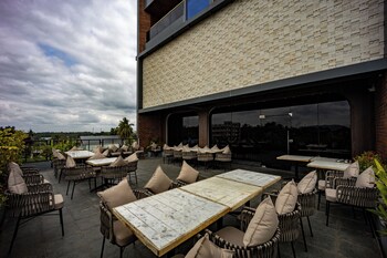 pride heritage hotel