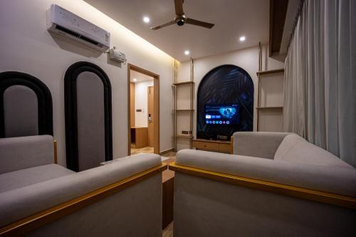 pride heritage hotel