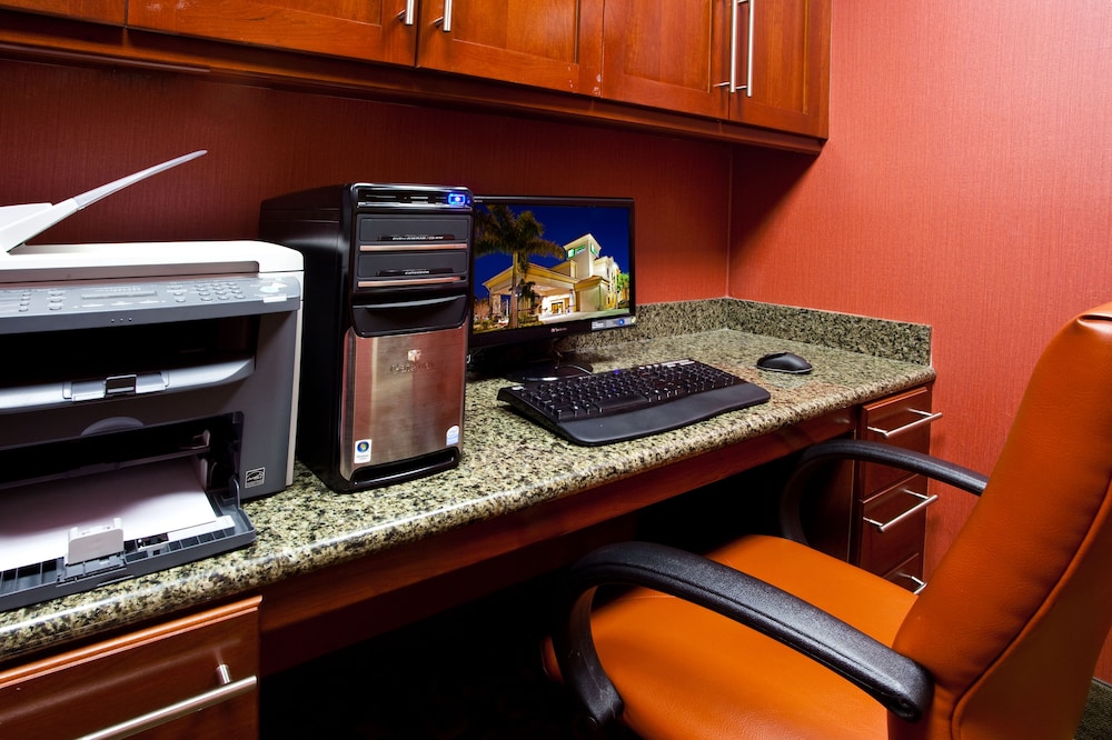holiday inn express stuart by ihg