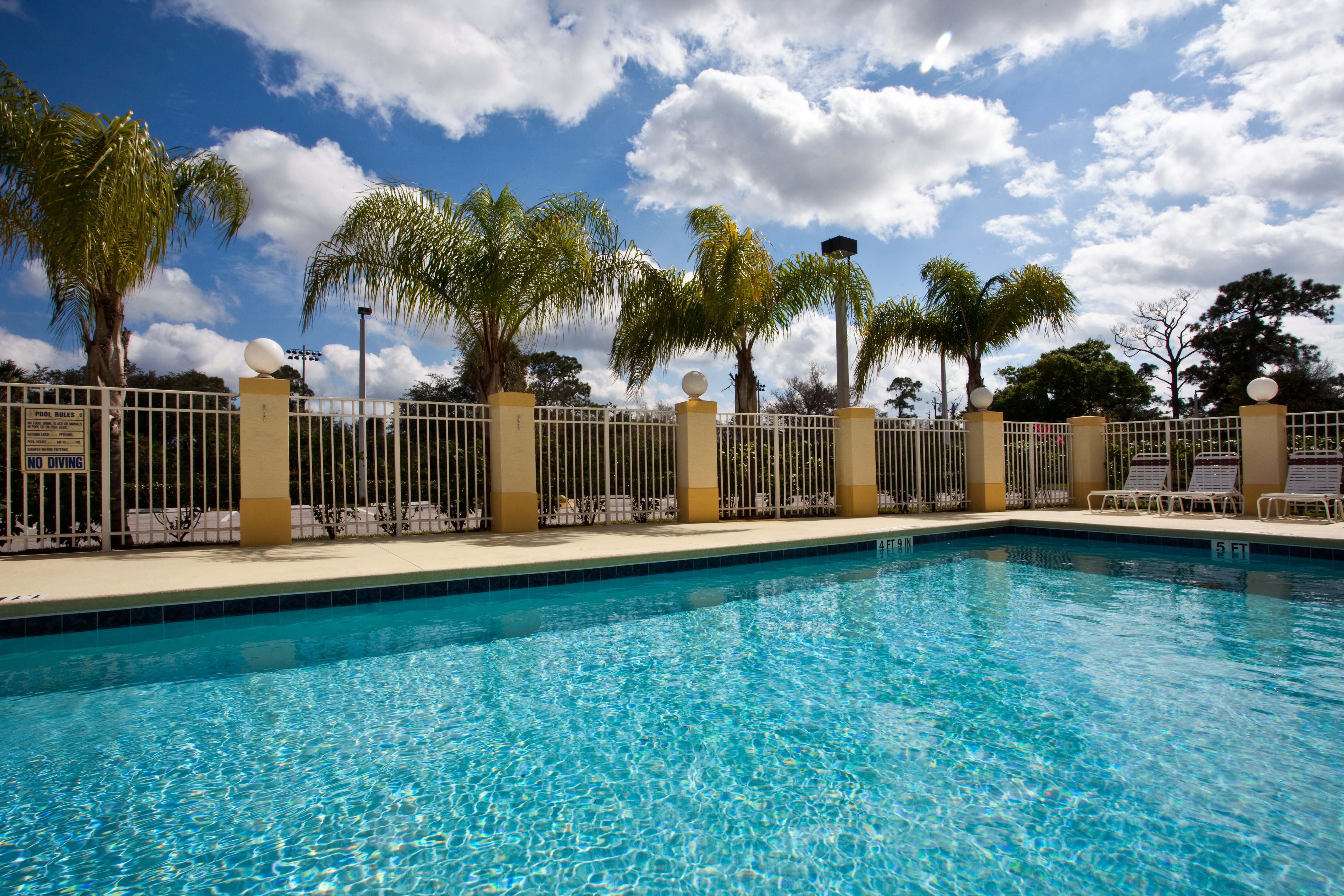 holiday inn express stuart by ihg