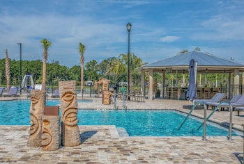 Island Oaks,9664 Nursery Road Boulevard,2 star