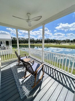 Island Oaks,9664 Nursery Road Boulevard,2 star