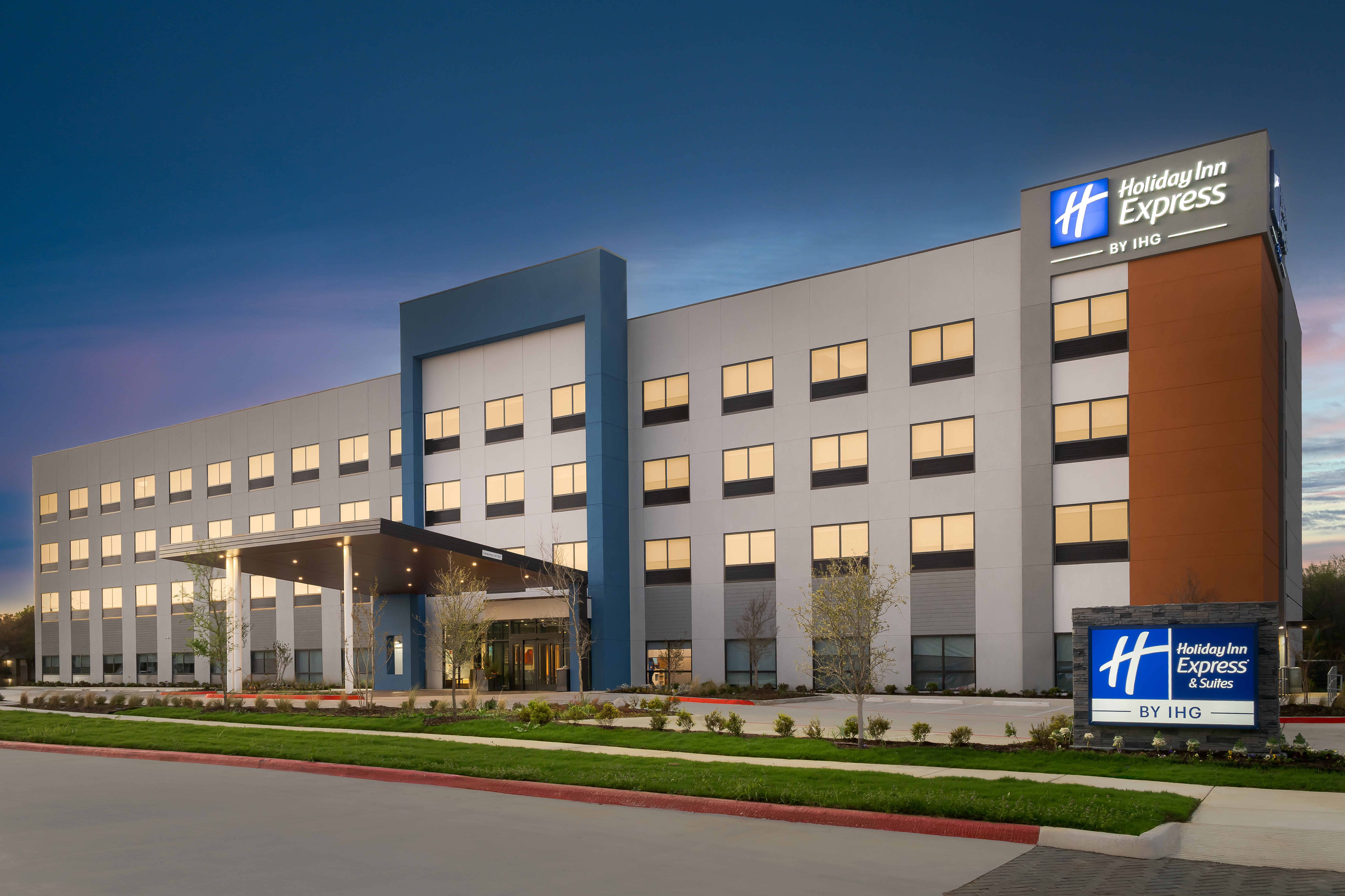holiday inn express and suites dfw airport southwest euless
