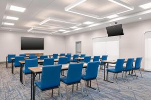 holiday inn express and suites dfw airport southwest euless