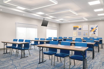 holiday inn express and suites dfw airport southwest euless