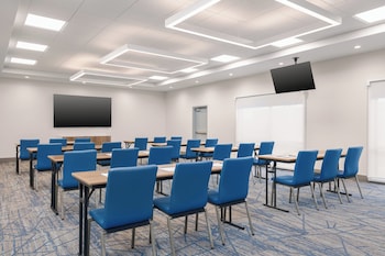 holiday inn express and suites dfw airport southwest euless