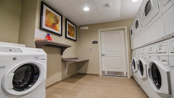 holiday inn express and suites dfw airport southwest euless