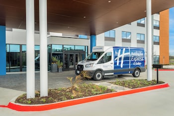 holiday inn express and suites dfw airport southwest euless