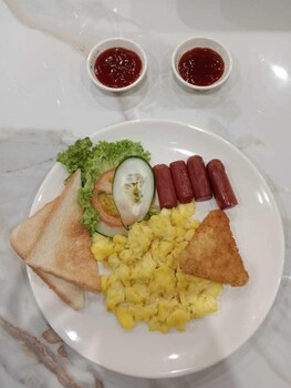 the majulan hotel
