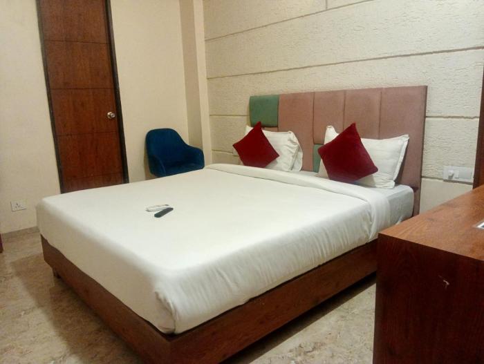 acuotel inn minakshi