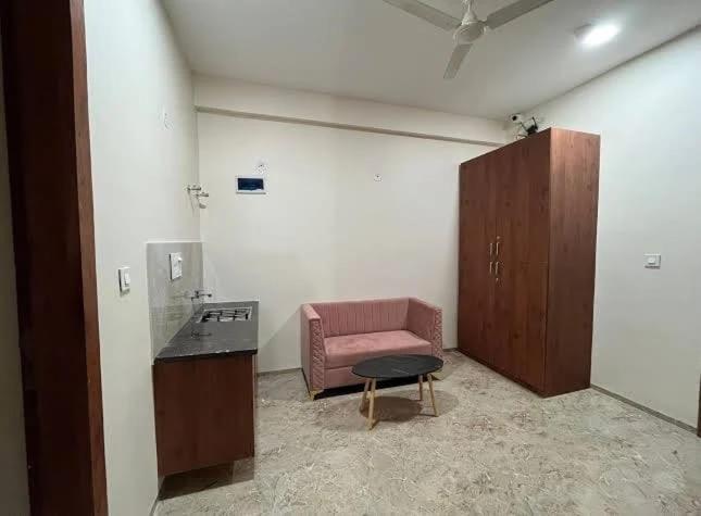 acuotel inn minakshi