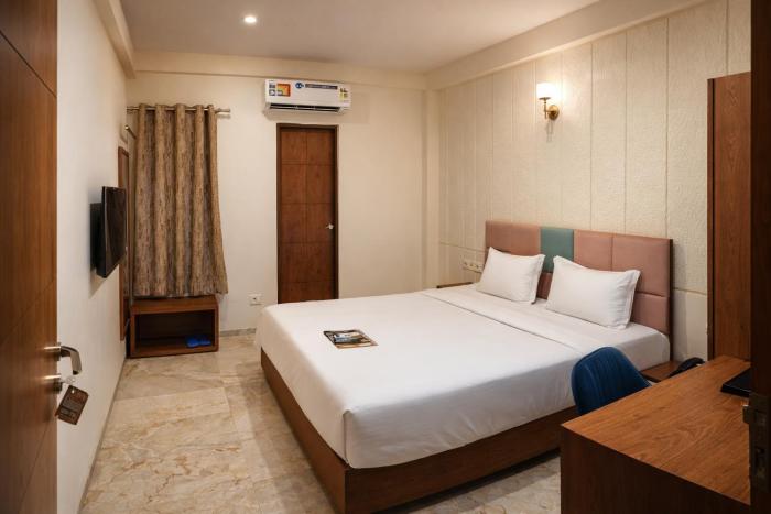 acuotel inn minakshi