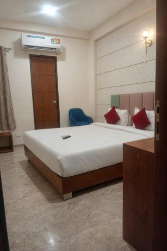 acuotel inn minakshi