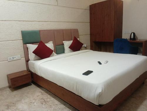 acuotel inn minakshi