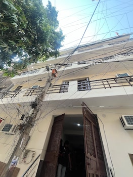 Roomshala Hotel Anmol,,2 star