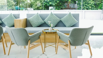 b2 nakhon pathom premier hotel