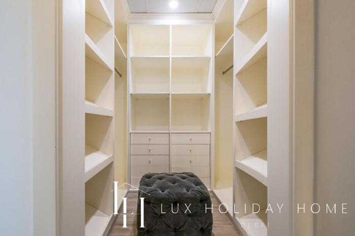 lux the shoreline sea view suite