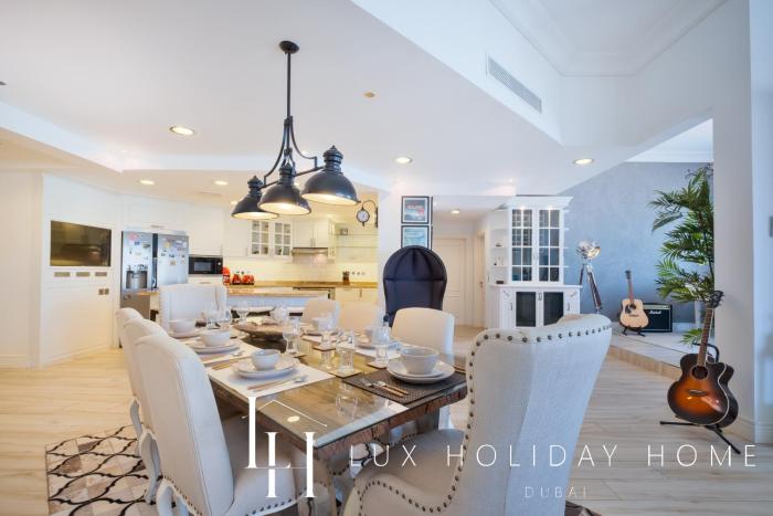 lux the shoreline sea view suite