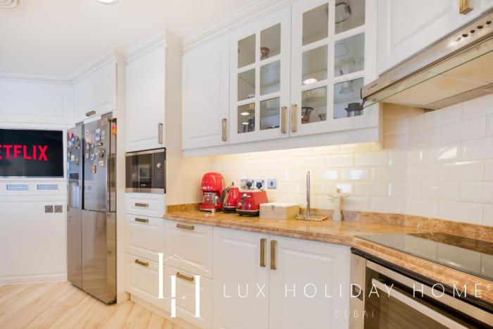 lux the shoreline sea view suite