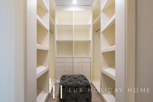 lux the shoreline sea view suite