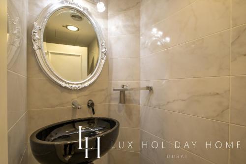 lux the shoreline sea view suite