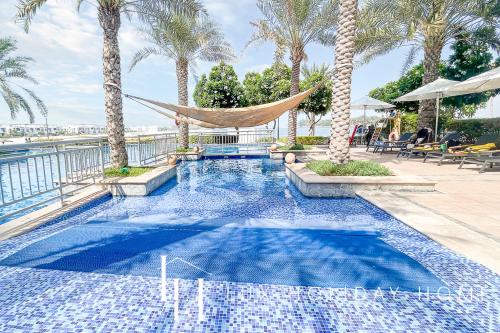 lux the shoreline sea view suite