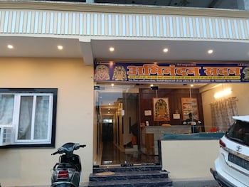 Roomshala Hotel Nandan Residency,,3 star