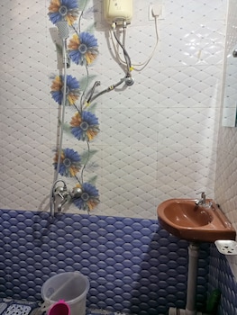 Vailankani Guest House,,2 star
