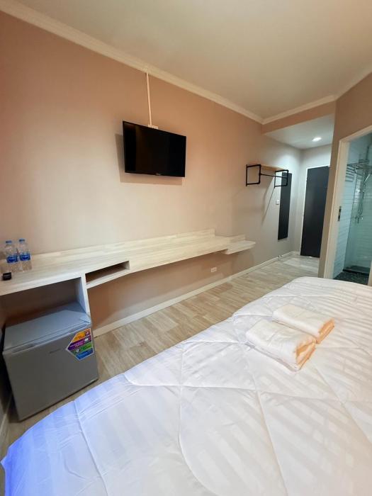 luck hotel huai khwang mrt ratchada