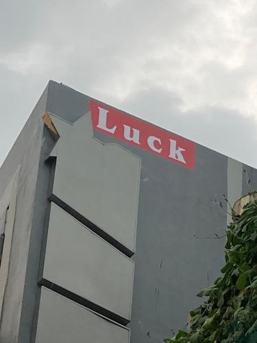 luck hotel huai khwang mrt ratchada