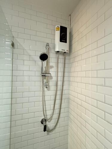 luck hotel huai khwang mrt ratchada