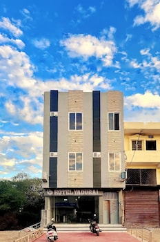 Hotel Yaduraj By Salasar Hospitality,,2 star
