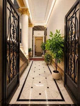 Pa La Ce Court,Talaat Harb,3 star