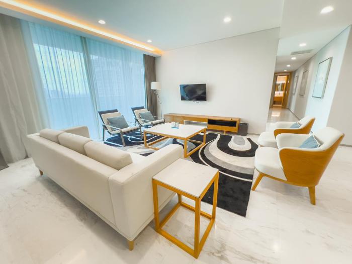 uh flat hotels and resorts