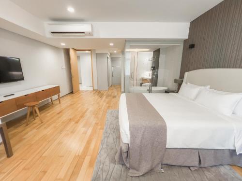 uh flat hotels and resorts