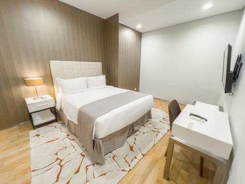 uh flat hotels and resorts